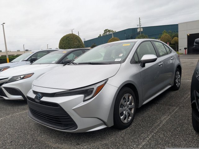 Used 2023 Toyota Corolla LE FWD image 1