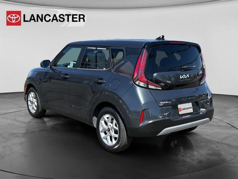 Used 2025 Kia Soul LX w/ LX Technology Package FWD image 5