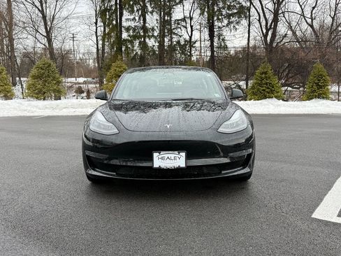 Used 2023 Tesla Model 3 Standard Range image 2