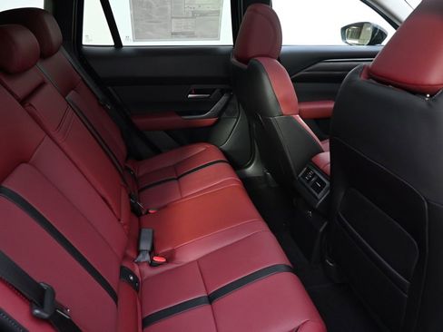 Used 2026 MAZDA CX-50 AWD 2.5 Hybrid w/ Premium Pkg image 18