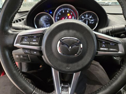 Used 2016 MAZDA MX-5 Miata Club image 32