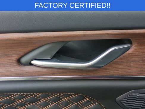 Certified 2025 Jeep Grand Cherokee Summit AWD/4WD image 30