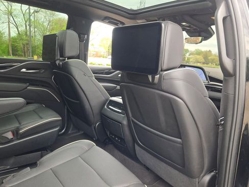 Used 2023 Cadillac Escalade Sport AWD/4WD image 10
