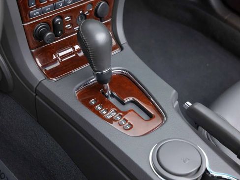 Used 2002 Ford Thunderbird RWD image 24