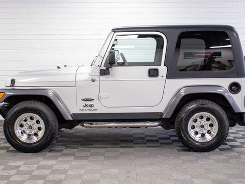 Used 2004 Jeep Wrangler X w/ Convenience Group AWD/4WD image 6