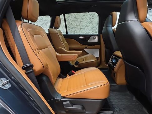Used 2021 Lincoln Aviator Black Label w/ Dynamic Handling Package image 17