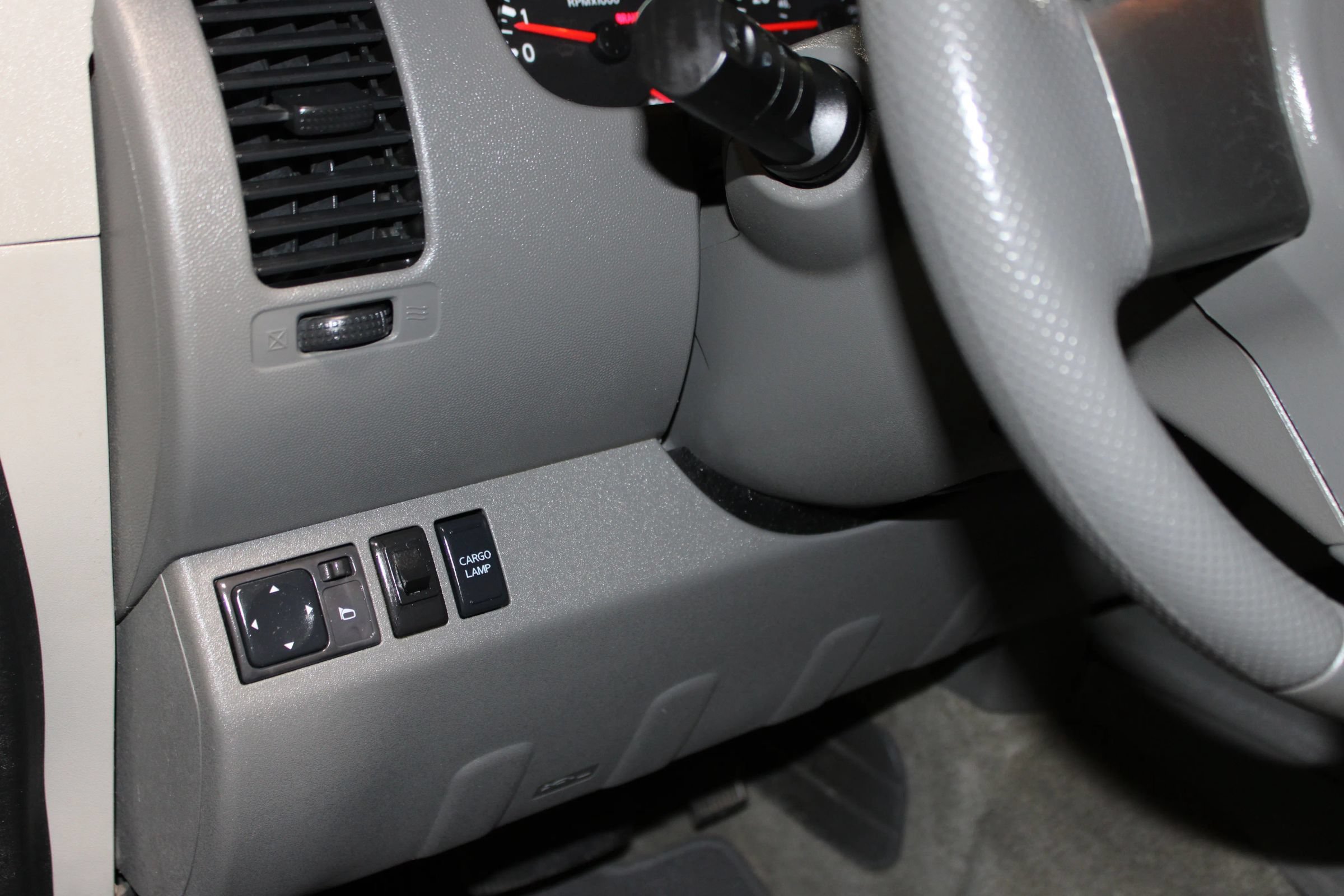 Used 2012 Nissan Frontier SV RWD image 17