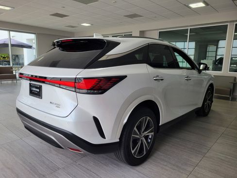 Certified 2023 Lexus RX 350 Premium w/ Cold Area Package AWD/4WD image 6