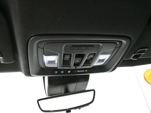 Used 2023 Chevrolet Silverado 1500 ZR2 w/ Technology Package AWD/4WD image 26