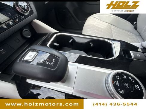 Used 2025 Mitsubishi Outlander SEL AWD/4WD image 16