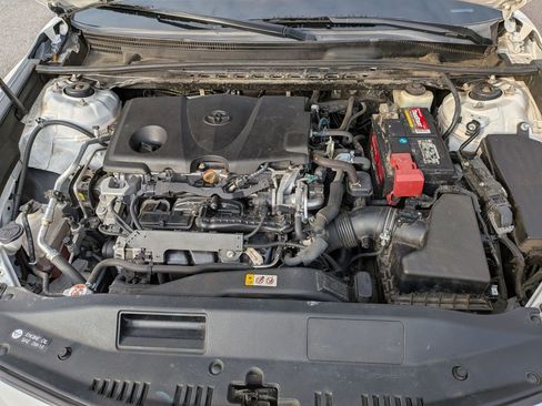 Used 2018 Toyota Camry SE image 37