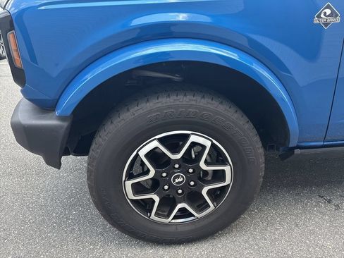 Used 2024 Ford Bronco Outer Banks AWD/4WD image 18