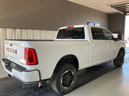 Used 2026 RAM 2500 Laramie AWD/4WD image 3