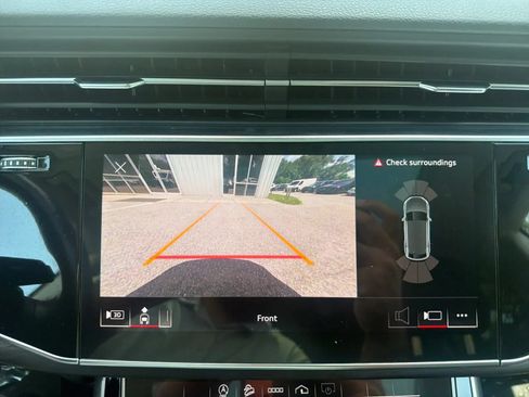Used 2023 Audi Q8 Premium w/ Convenience Package AWD/4WD image 12