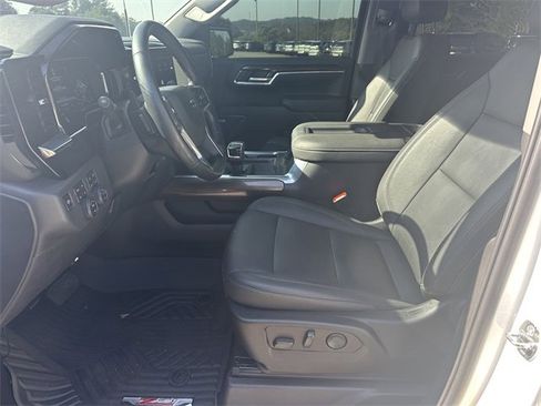 Used 2022 Chevrolet Silverado 1500 LT Trail Boss w/ LT Trail Boss Premium Package image 9