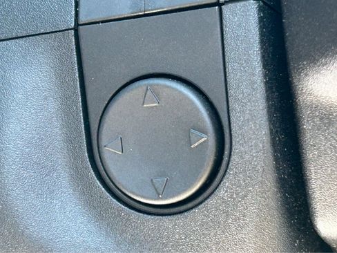 Used 2020 Ford Edge Titanium w/ Equipment Group 301A FWD image 23