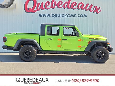 Used 2025 Jeep Gladiator Mojave w/ Steel Bumper Group AWD/4WD image 8