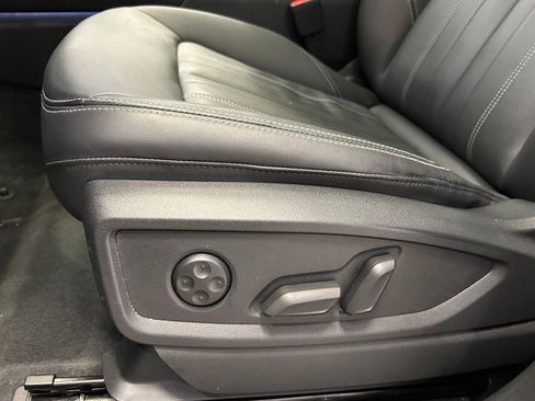 Used 2021 Audi Q5 2.0T Premium w/ Convenience Package image 23