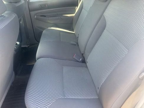 Used 2014 Toyota Tacoma 4x4 Double Cab w/ SR5 Package image 8