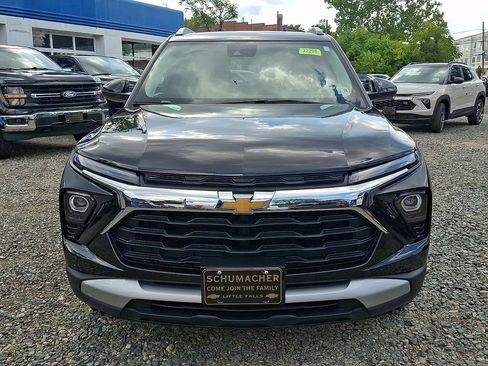 Certified 2024 Chevrolet TrailBlazer LT w/ Convenience Package AWD/4WD image 2