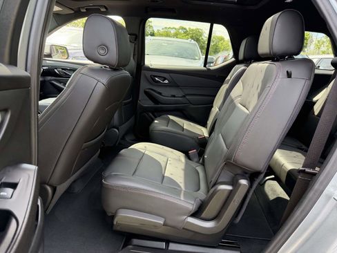 Used 2023 Chevrolet Traverse RS AWD/4WD image 14