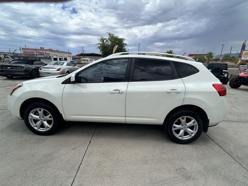 Used 2009 Nissan Rogue SL w/ Premium Pkg FWD image 3