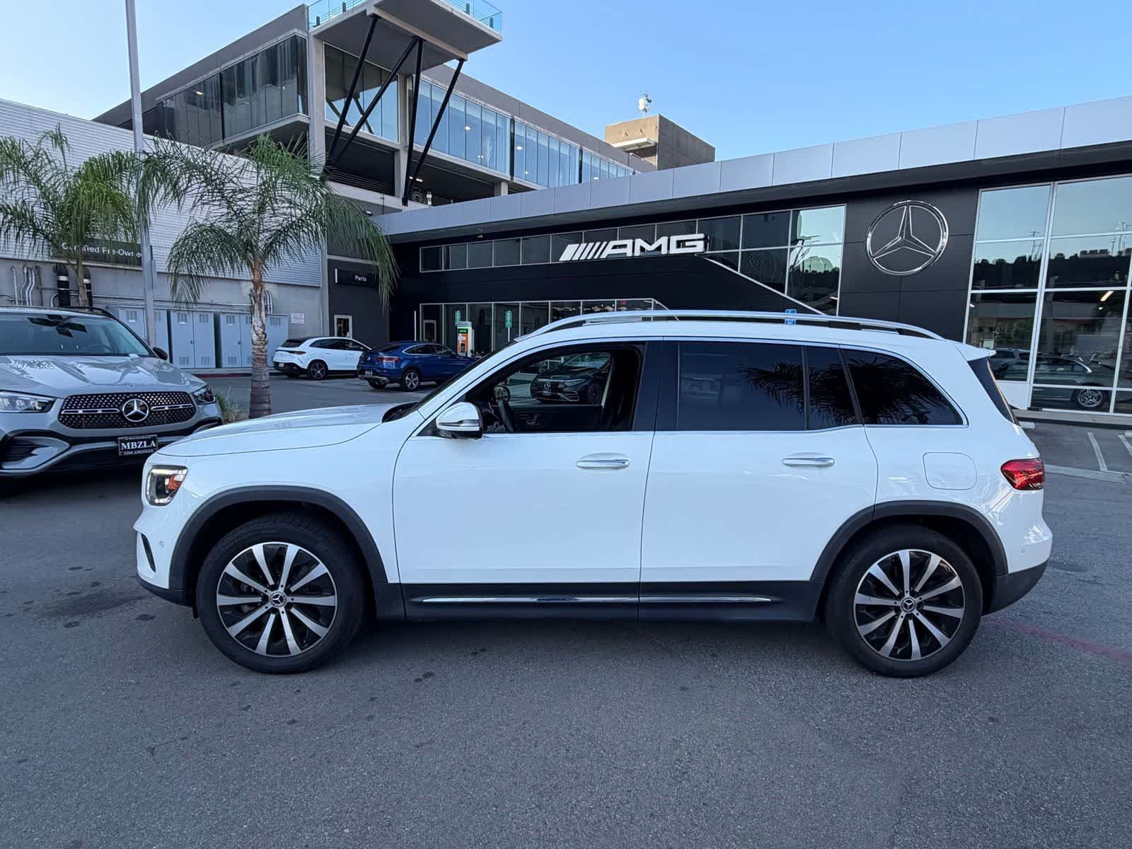 Used 2022 Mercedes-Benz GLB 250 image 2