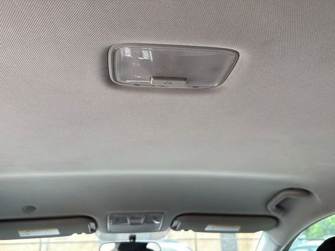 Used 2017 Hyundai Elantra GT FWD image 29