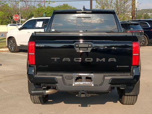 Used 2025 Toyota Tacoma TRD Sport w/ TRD Sport Upgrade Package AWD/4WD image 4