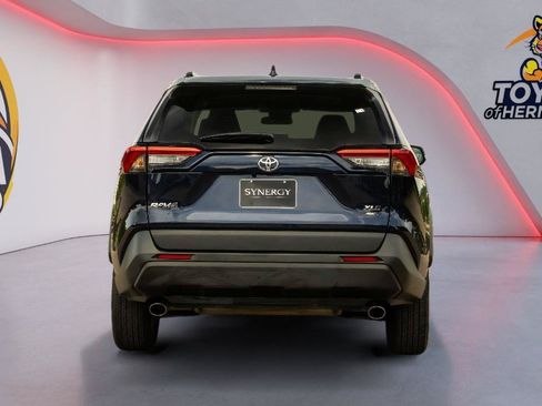 Used 2025 Toyota RAV4 XLE AWD/4WD image 6