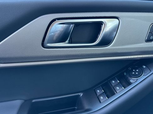 New 2026 Ford Explorer Active w/ Active Comfort Package image 10