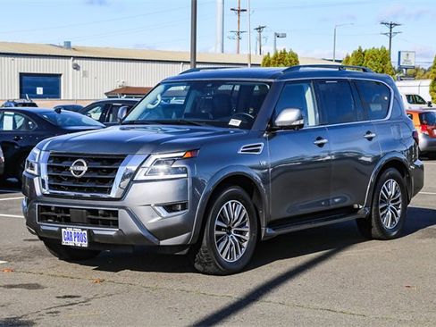 Used 2022 Nissan Armada SL w/ Captain's Chairs Package image 4