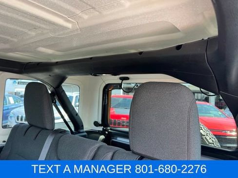 Used 2024 Jeep Wrangler Unlimited Rubicon AWD/4WD image 39