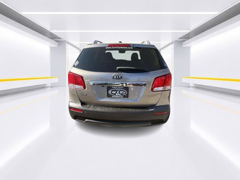 Used 2012 Kia Sorento LX w/ Convenience Pkg FWD image 5