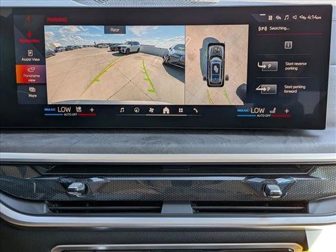 Used 2026 BMW X7 xDrive40i w/ Premium Package image 13