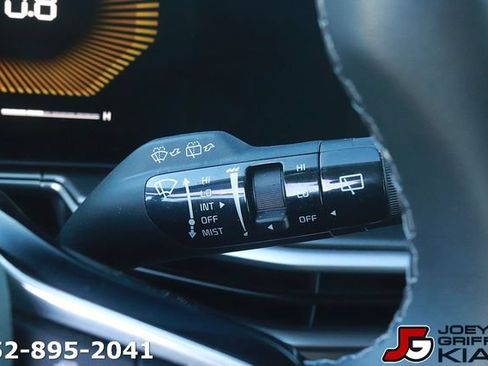 Certified 2025 Kia Sorento S w/ Panoramic Sunroof Package FWD image 26