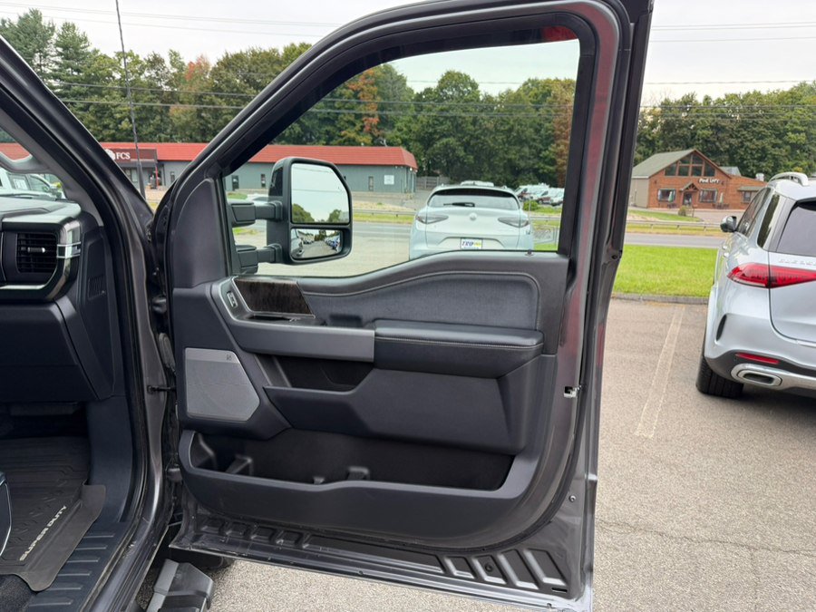Used 2024 Ford F350 Lariat w/ Black Appearance Package AWD/4WD image 24
