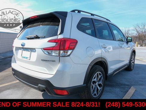 Used 2024 Subaru Forester Premium AWD/4WD image 4