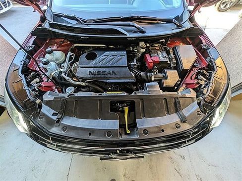 Used 2025 Nissan Rogue SV AWD/4WD image 17