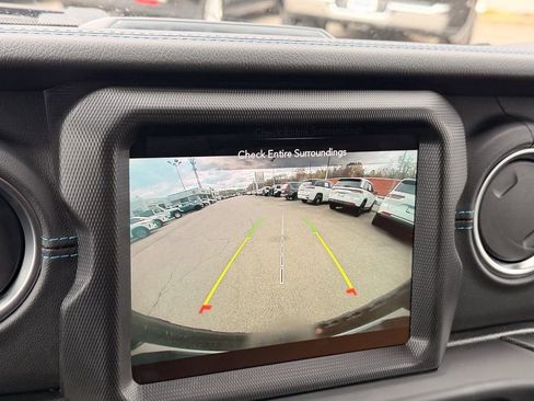 Used 2023 Jeep Wrangler Rubicon w/ Steel Bumper Group image 31