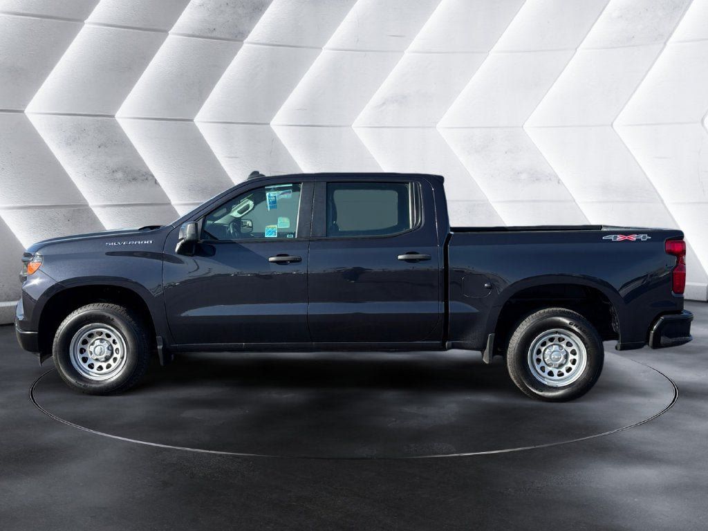 Used 2024 Chevrolet Silverado 1500 W/T AWD/4WD image 2