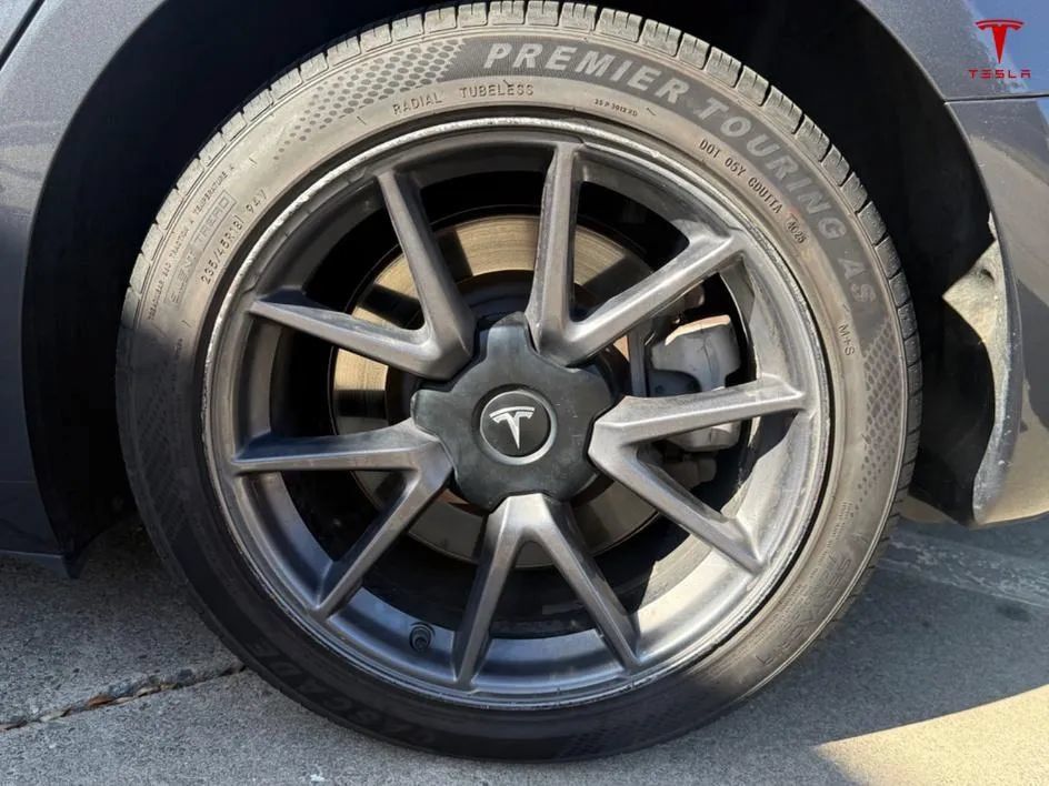 Used 2023 Tesla Model 3 Standard Range RWD image 29