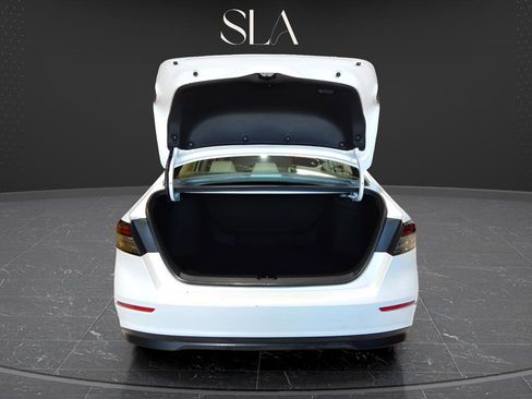 Used 2025 Honda Accord LX image 8