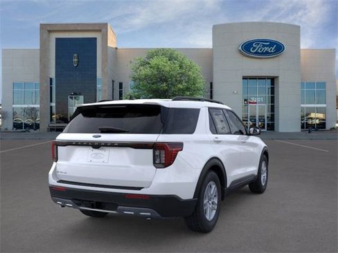 New 2026 Ford Explorer Active w/ Active Comfort Package image 8