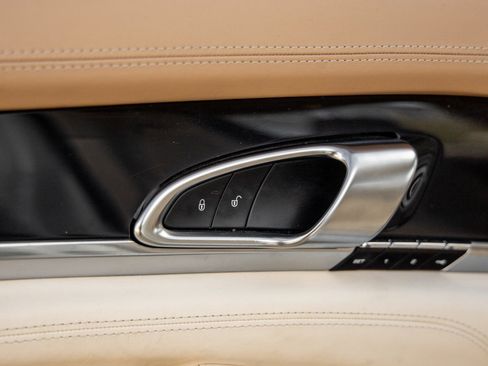 Used 2016 Porsche Panamera Edition image 22