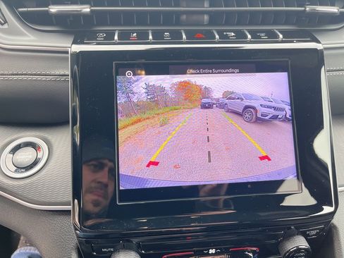 New 2025 Jeep Grand Cherokee Laredo X image 25