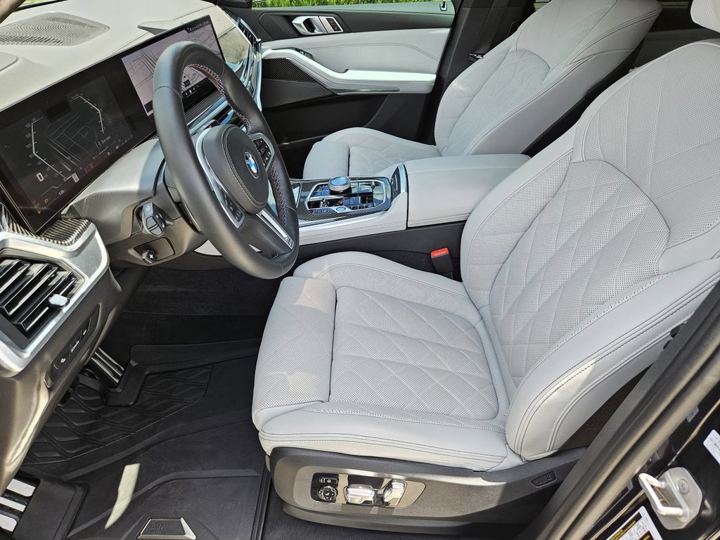 Used 2025 BMW X5 M60i AWD/4WD image 13