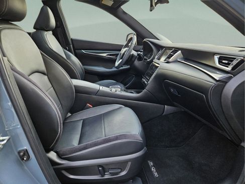 Used 2023 INFINITI QX50 Sport image 18