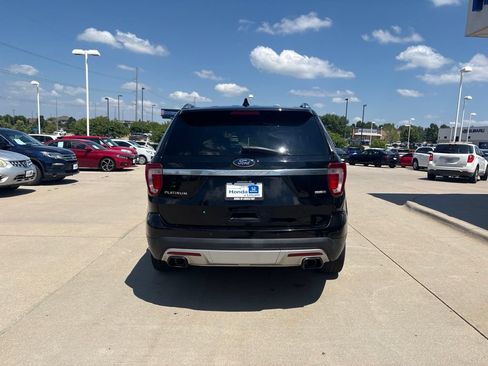 Used 2016 Ford Explorer Platinum AWD/4WD image 6