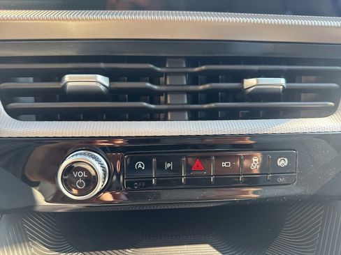 New 2025 Ford Explorer Active w/ Active Comfort Package image 22